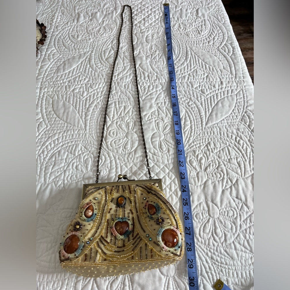 Stephanie Vintage Beaded Heart-Shaped Embellished Clutch